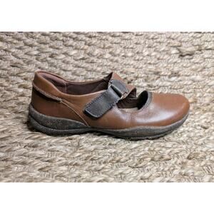 Clarks Collection Womens Sz 5.5 Mary Jane Roseville Brown Leather Comfort Flats
